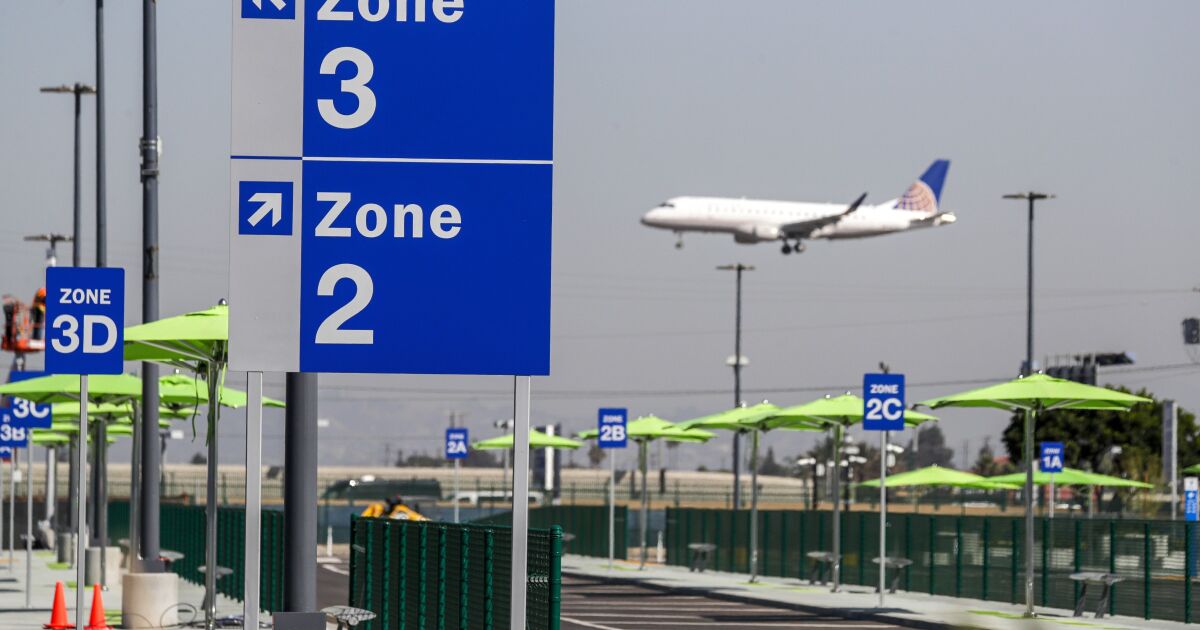 FBI warns of cyber threat from public USB charging stations FBI warns of cyber threat from public USB charging stations