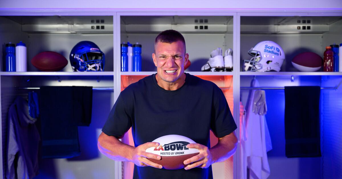 Rob Gronkowski to sing national anthem at L.A. Bowl at SoFi Stadium