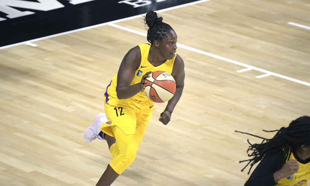 Sparks find success with Chelsea Gray leading team - Los Angeles Times