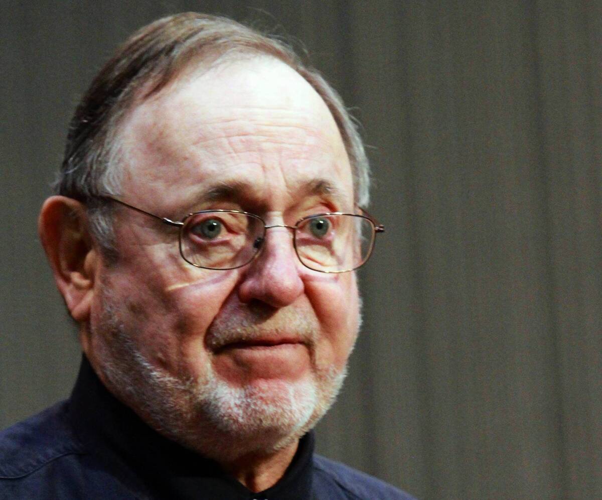 Rep. Don Young (R-Alaska) has apologized for using the word "wetbacks" in an interview last week.