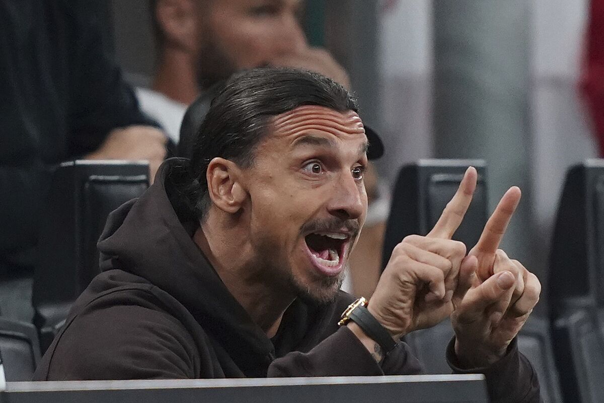 AC Milan's Zlatan Ibrahimovic gestures during the Serie A soccer match between AC Milan and Venezia at the San Siro stadium, in Milan, Italy, Wednesday, Sept. 22, 2021. (Spada/LaPresse via AP)