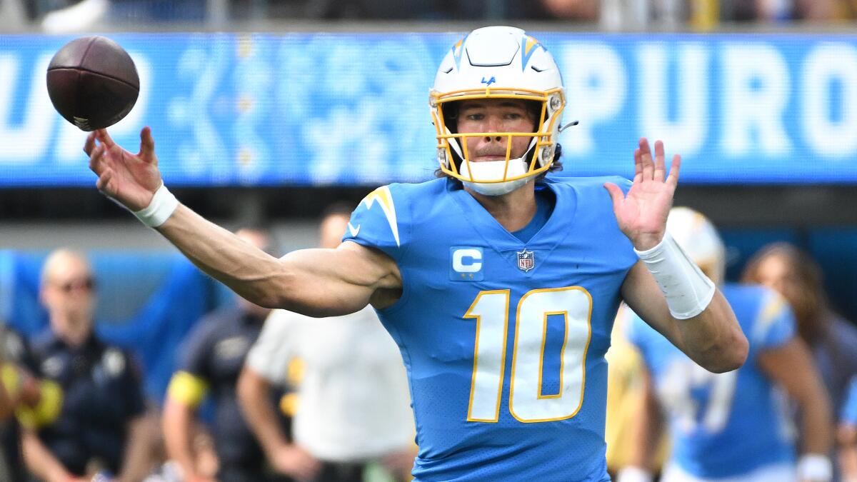NFL Q&A: Why didn't Rams or Chargers make a deadline trade? - Los Angeles  Times
