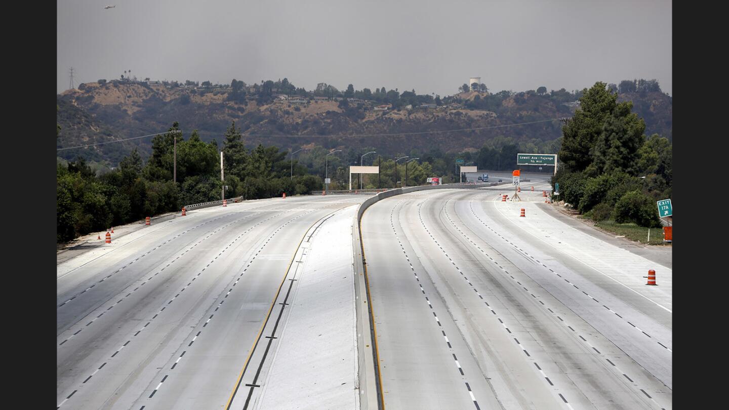 Photo Gallery: La Tuna Fire rages on above Burbank and Glendale in the Verdugo Hills on day 2