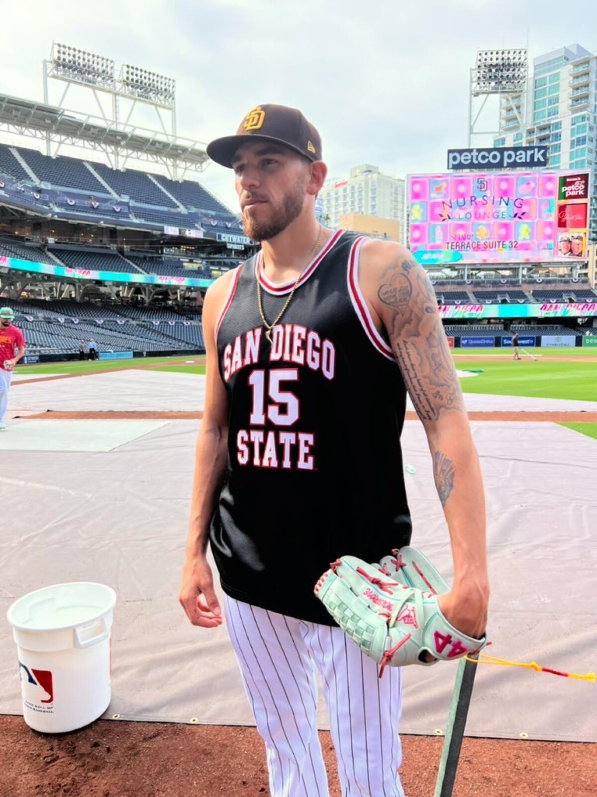 With an assist from Kawhi Leonard, Joe Musgrove and the Padres support  Aztecs at Petco Park - The San Diego Union-Tribune