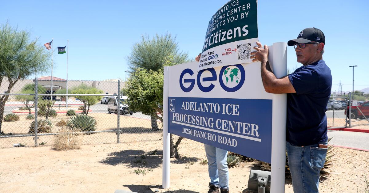 Judges nix Trumps mandatory immigrant detention policy, teeing up Supreme Court fight Judges nix Trumps mandatory immigrant detention policy, teeing up Supreme Court fight