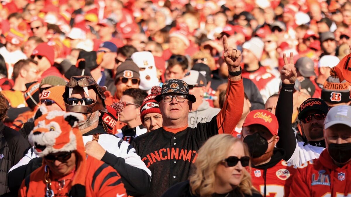 Super Bowl-bound Bengals have Cincinnati and its fans abuzz - Los ...