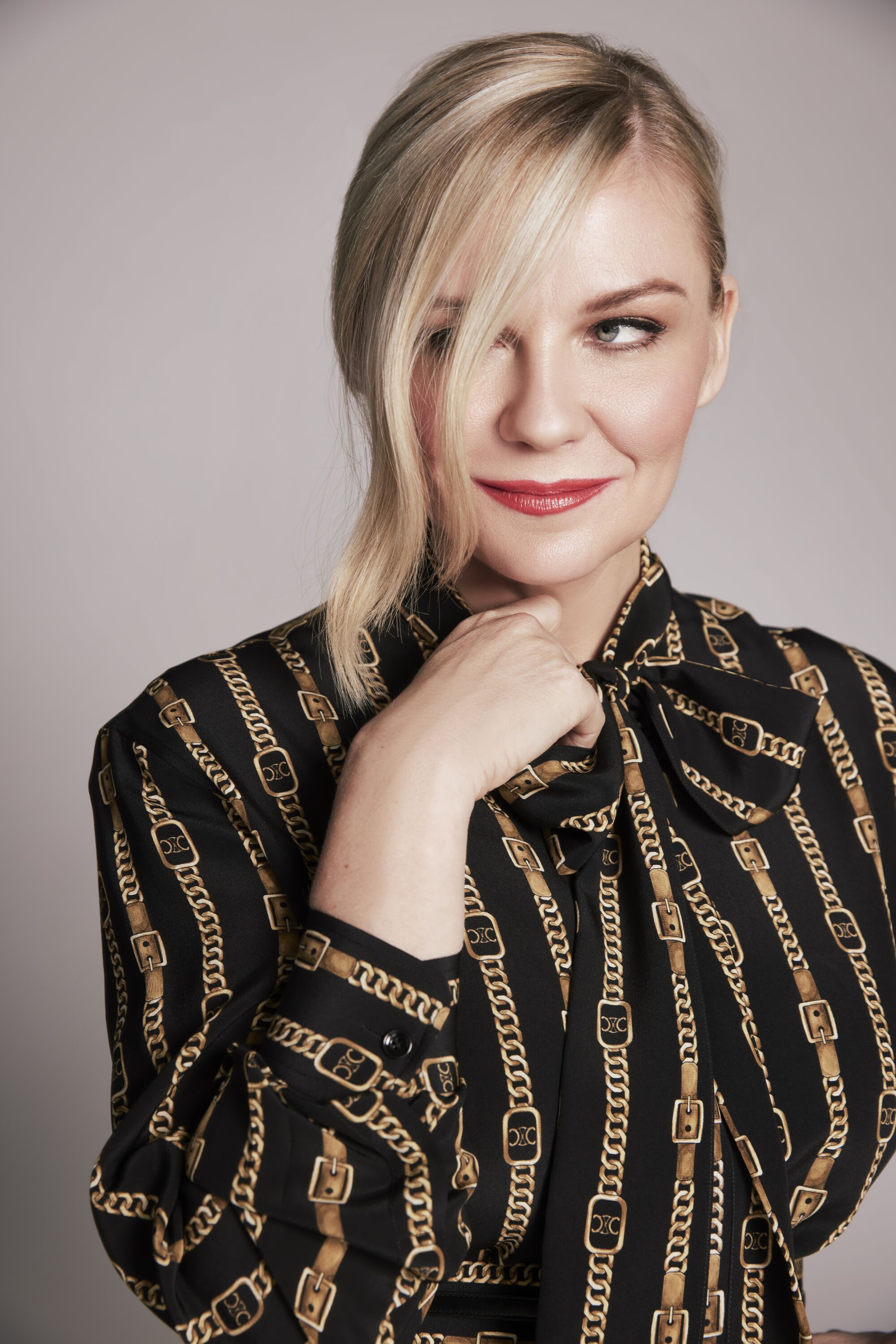 Kirsten Dunst on getting 'more drunk,' F bombs, Oscar nod Los Angeles