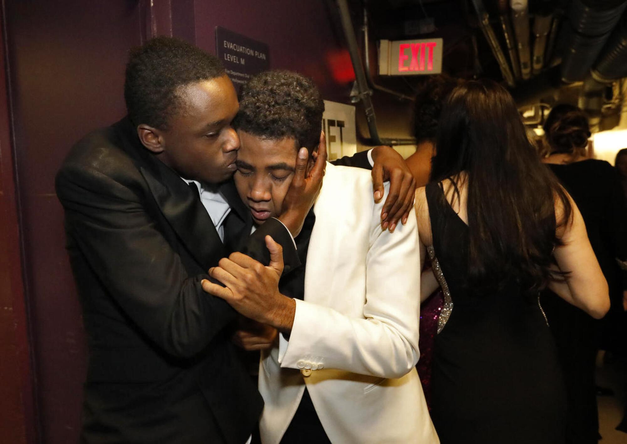 2017: Ashton Sanders and Jharrel Jerome share an emotional embrace backstage