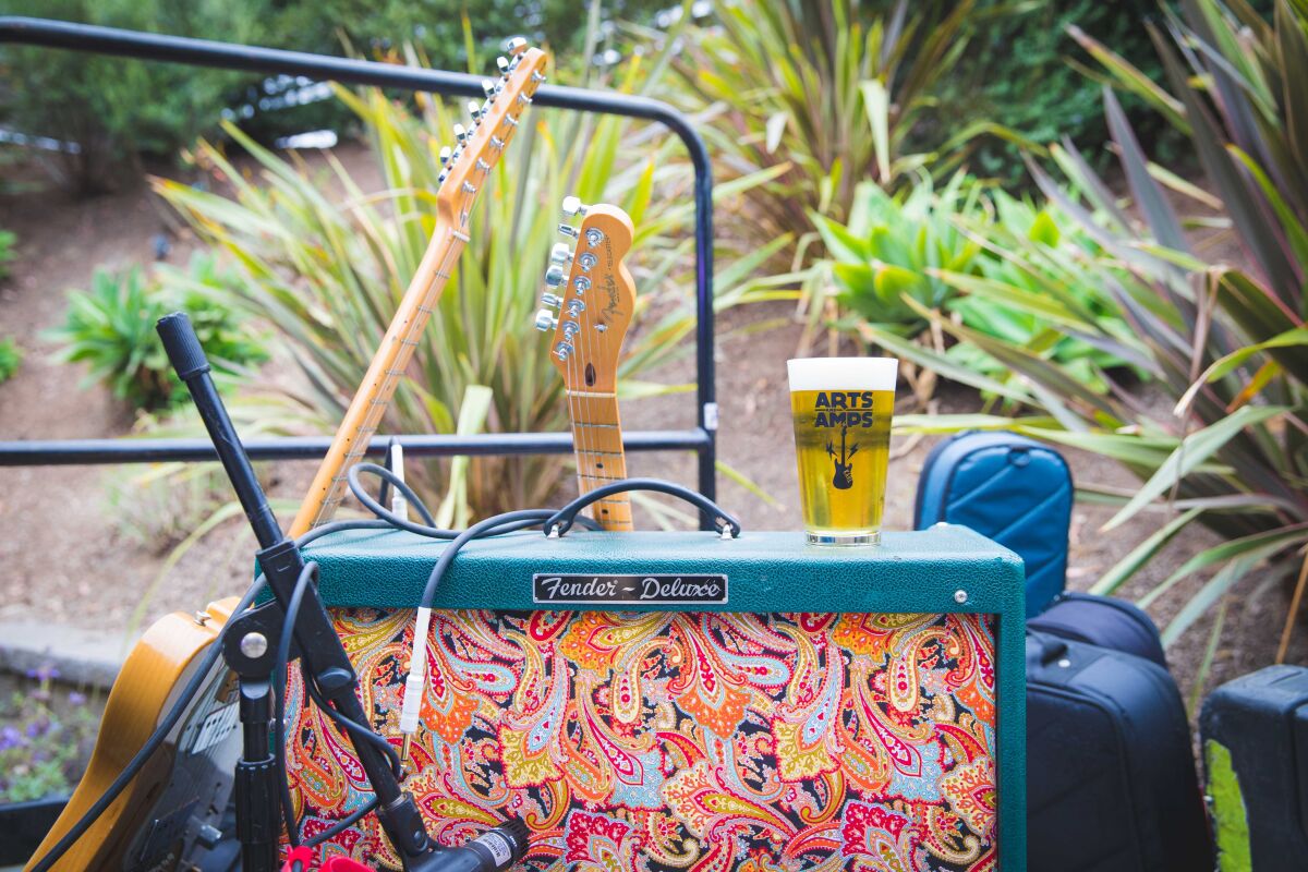 Arts & Amps