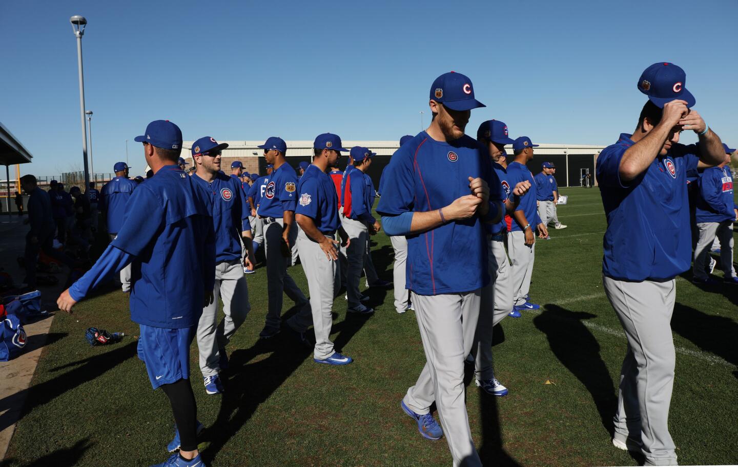 ct-cubs-arrive-at-spring-training-photos-014