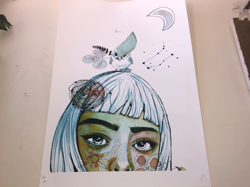 Las obras de Mónica Catalán se pueden encontrar en el sitio web: www.monacreativestudio.com.