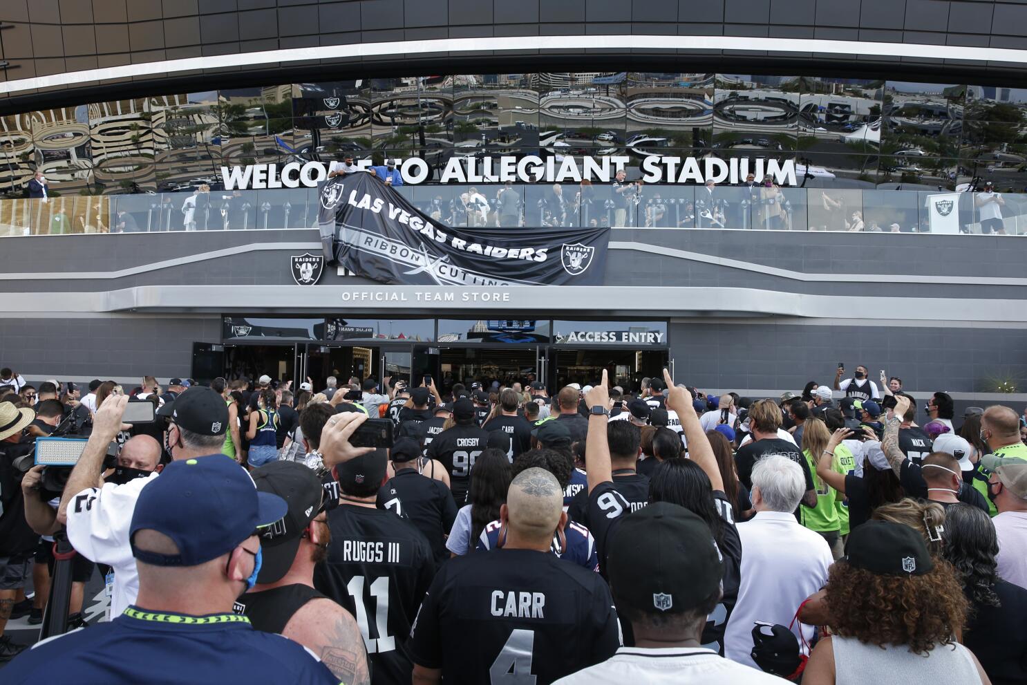 Raiders to require vaccines for fans at home games - The San Diego  Union-Tribune