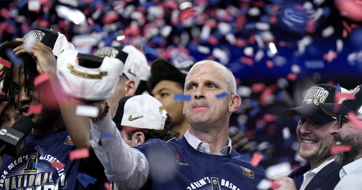 Lakers, baş antrenörlük görevi için UConn'dan Dan Hurley'i takip etmeye hazırlanıyor