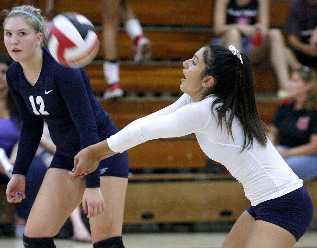 Photo Gallery: Glendale HS Girls Volleyball vs. Crescenta Valley HS