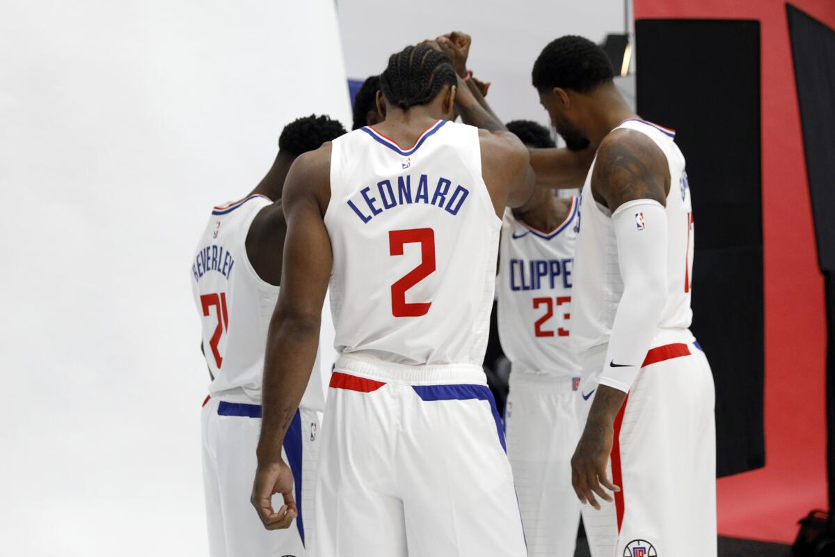 Clippers pose for media day.