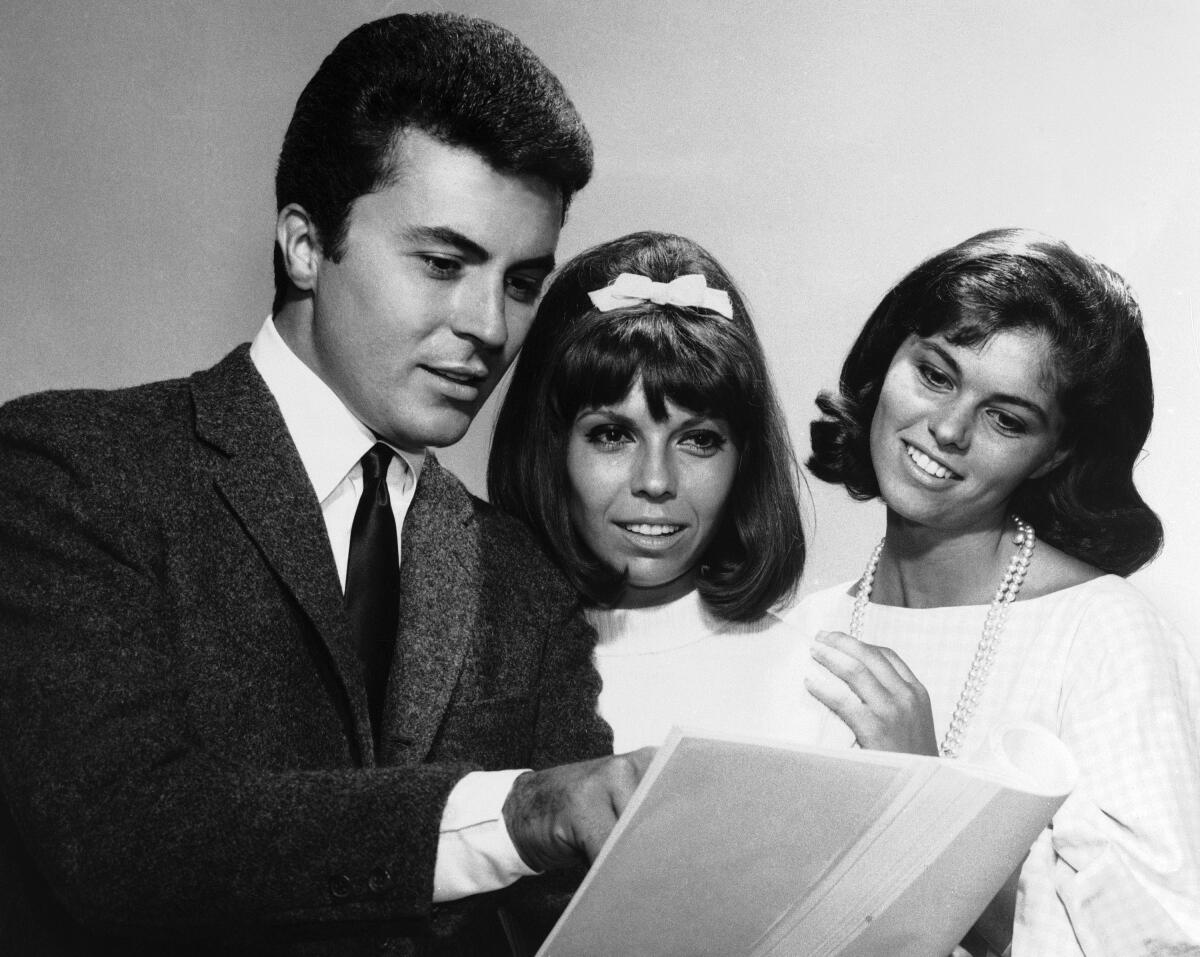 James Darren, Moondoggie in the 'Gidget' films, dies at 88 - Los Angeles Times