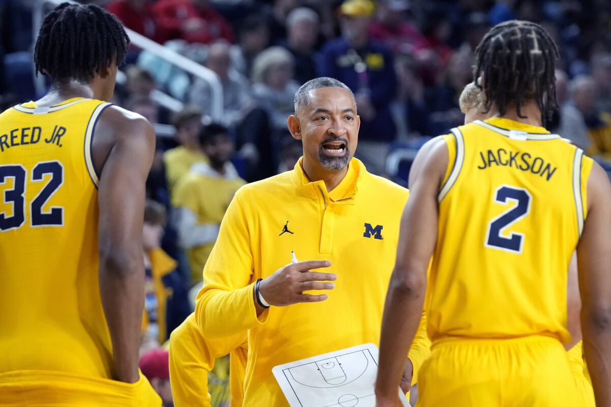 Michigan fires Juwan Howard, the former Fab Five star, after five seasons  coaching men's basketball