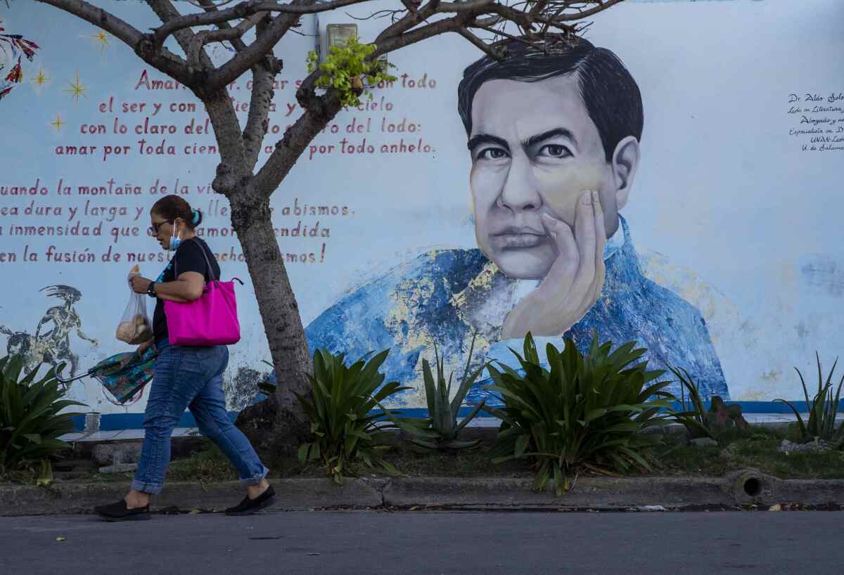 Nicaragua conmemora el aniversario número 107 de la muerte de Rubén Darío