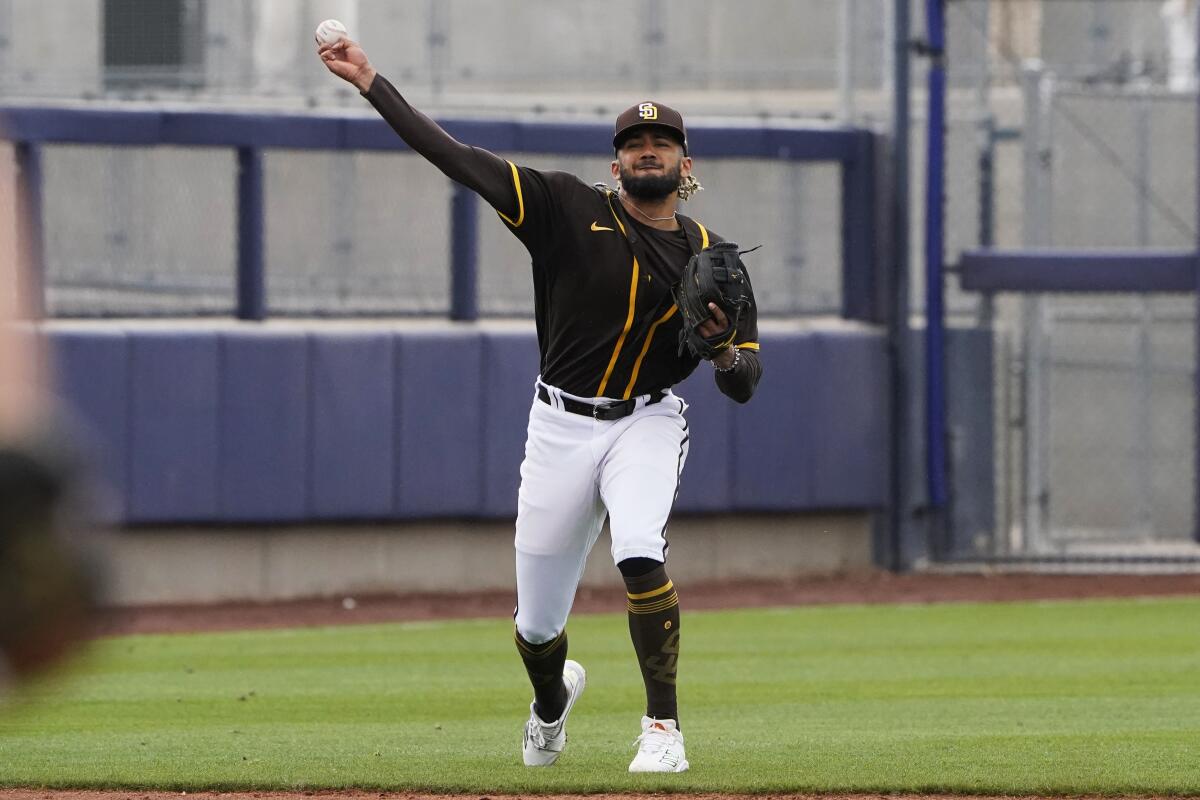 Fernando Tatis Jr. leaves Padres spring training game with