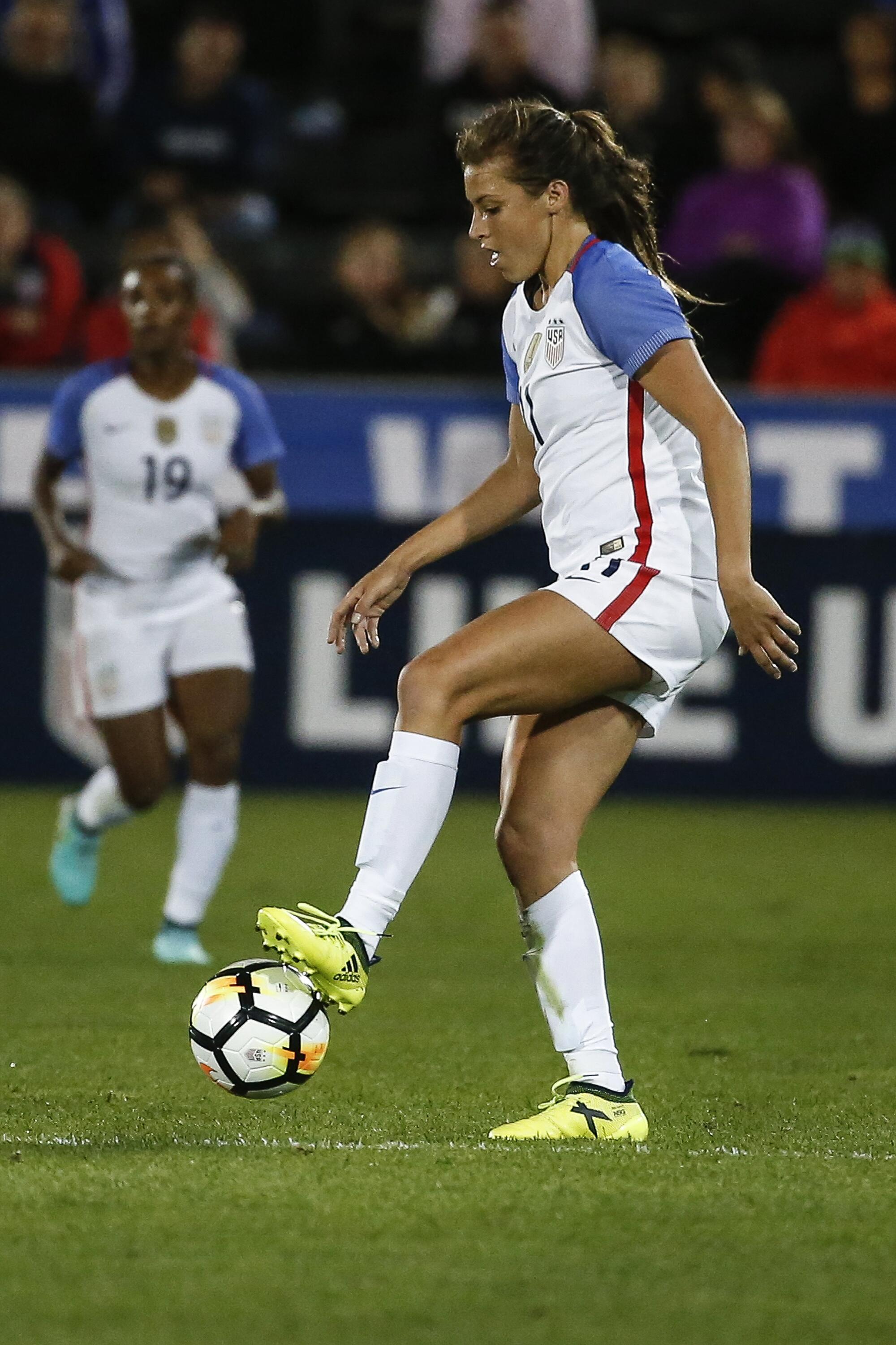 United States defender Sofia Huerta (11) 