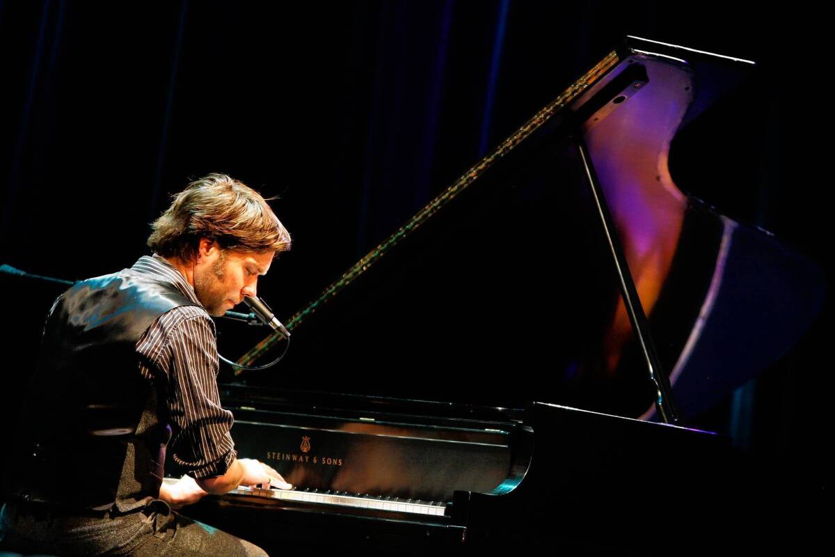 Rufus Wainwright performs "O Holy Night" during his holiday concerts.