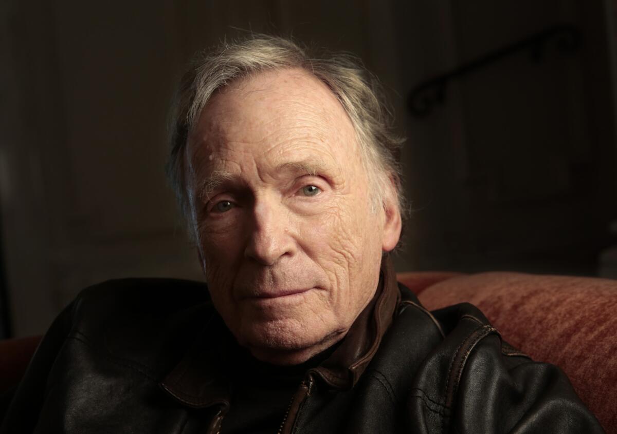 Former TV talk show host Dick Cavett will play himself in the Los Angeles premiere of the stage drama "Hellman v. McCarthy" in 2015.