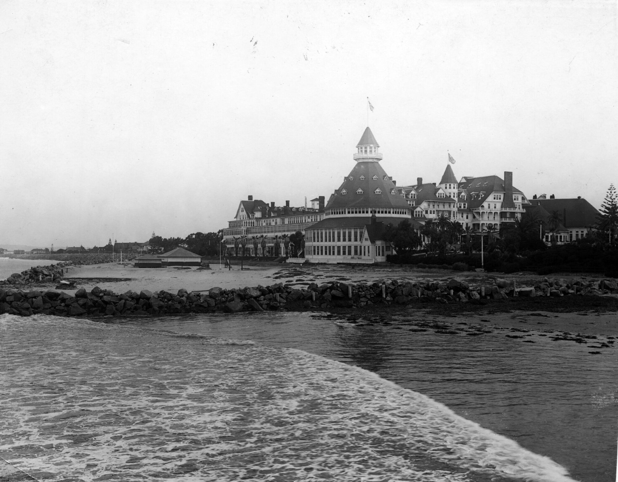 A historical photo of Hotel del Coronado