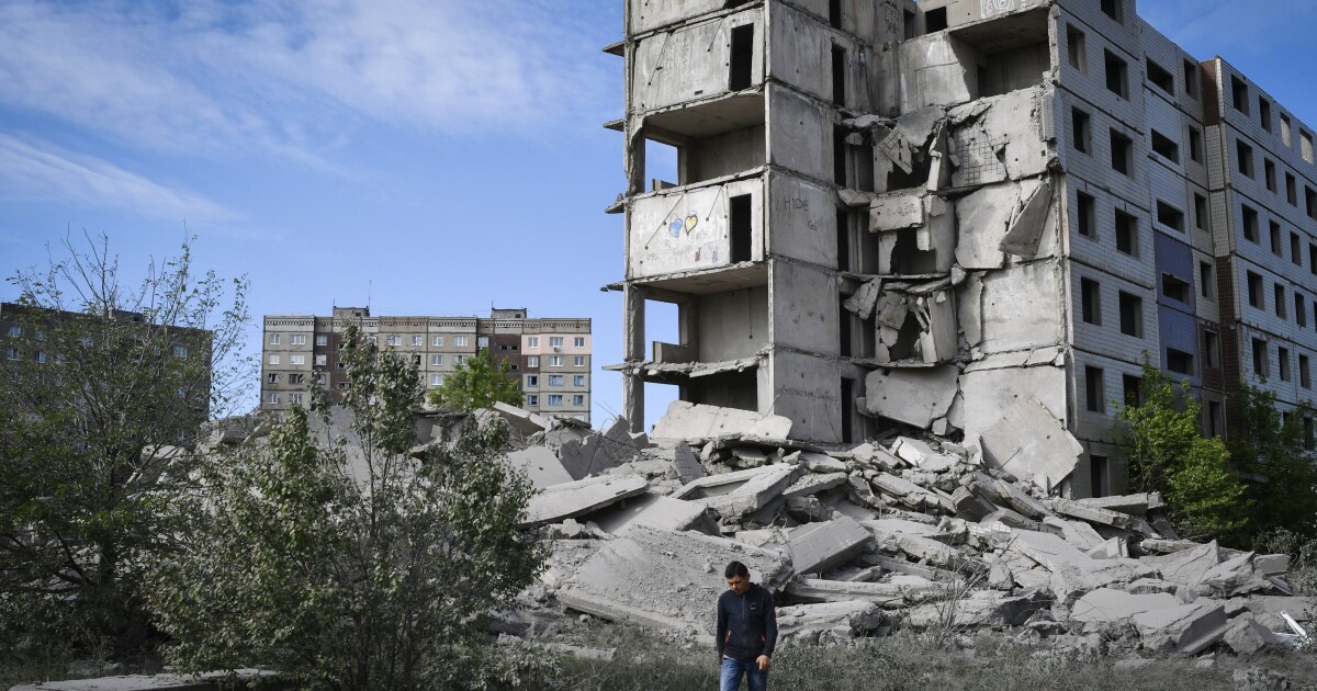 Russians shell dozens of Ukrainian towns in fierce battle for the Donbas Russians shell dozens of Ukrainian towns in fierce battle for the Donbas