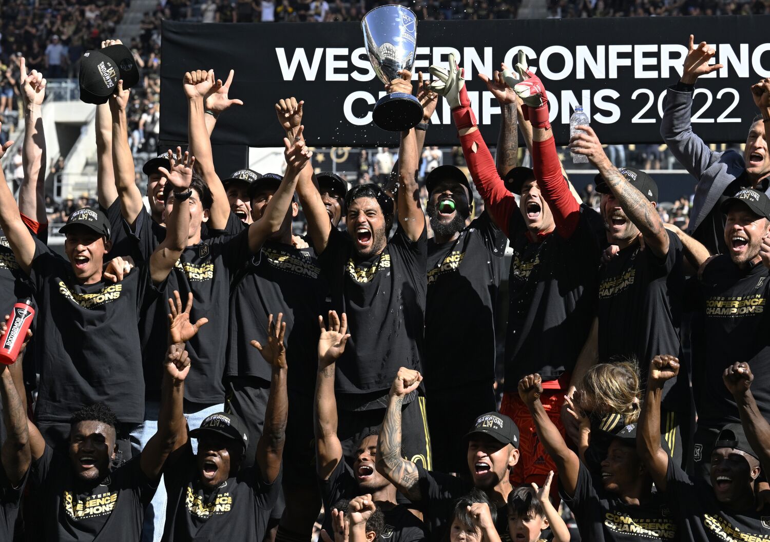 Difficult roster decisions await LAFC as it sorts out player contracts 