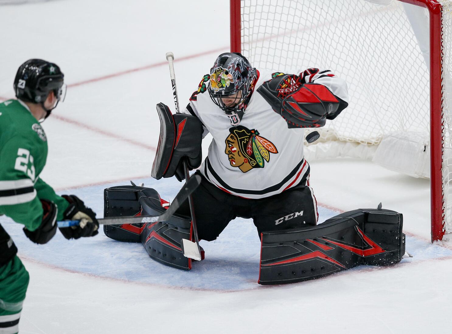 Blackhawks' Corey Crawford returns after testing positive for COVID-19