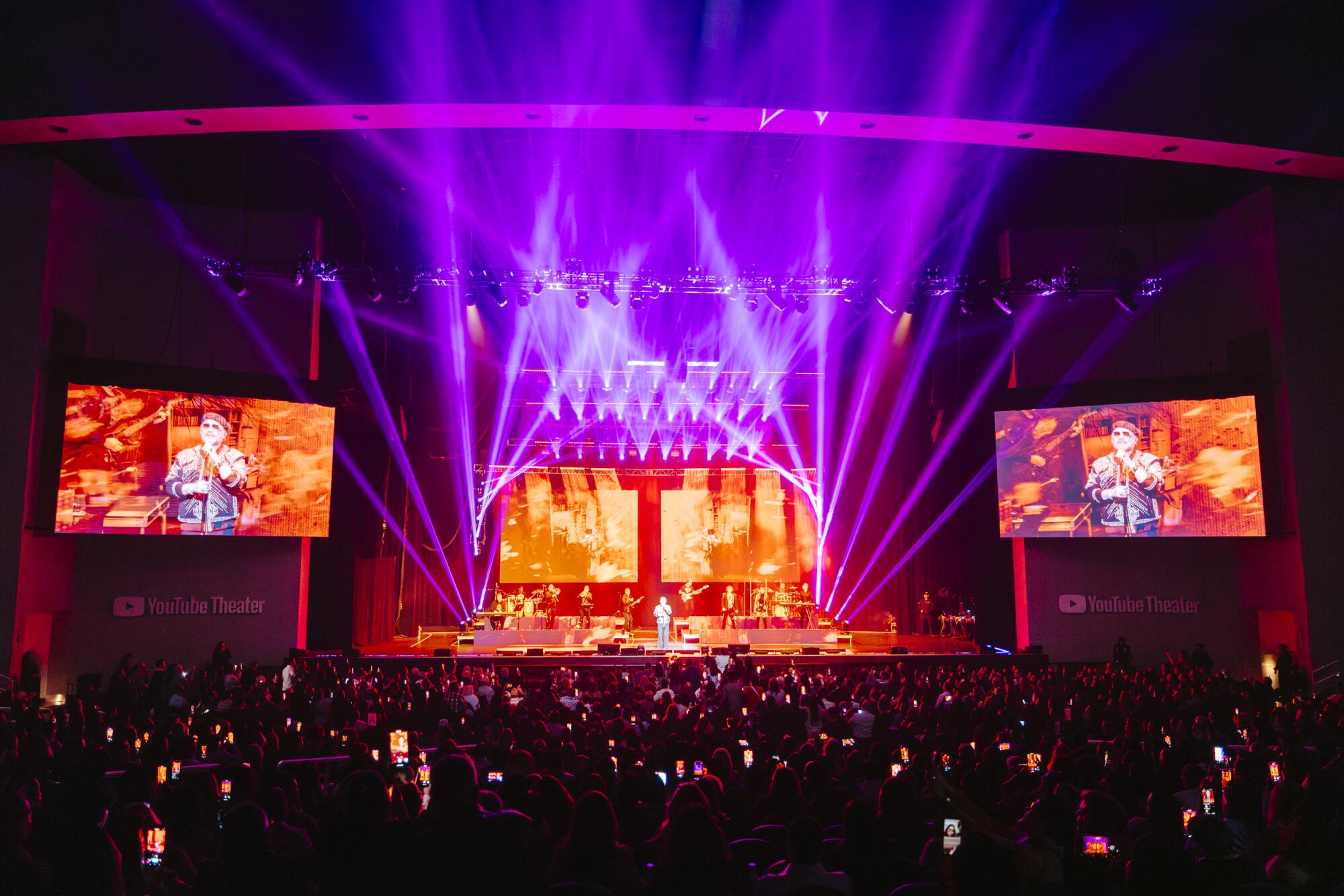 El auditorio de Inglewood estuvo a reventar pese a