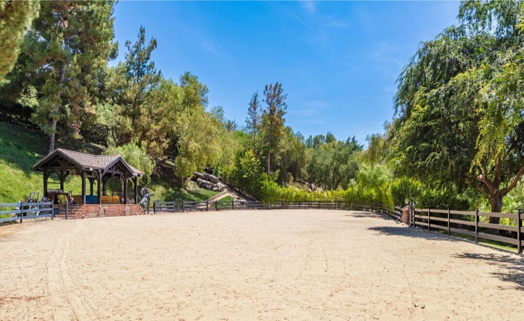 The riding arena.