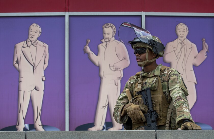 Long Beach Overwhelmed By People Cleaning Up After Looting Los Angeles Times