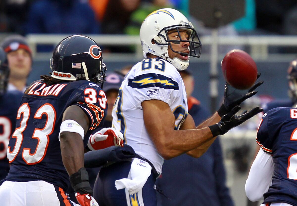 Vincent Jackson catches a pass against the Bears at Soldier Field on Sunday, Nov. 20, 2011.