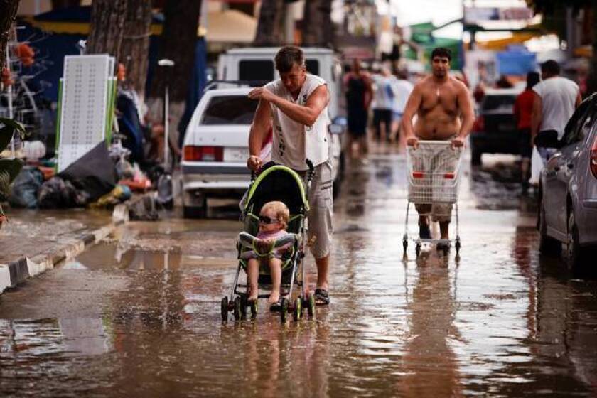 Russia floods kill at least 105 Los Angeles Times