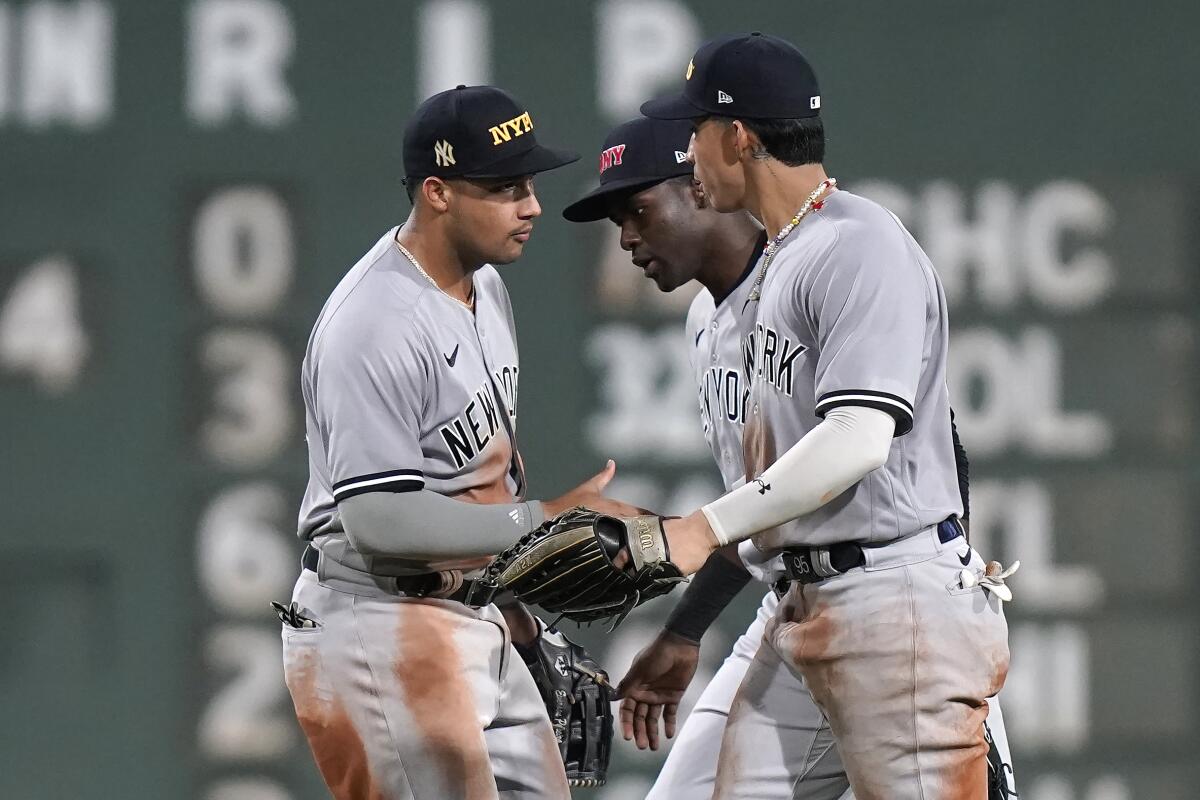 Yankees sweep Fenway Park doubleheader for first time since 2006 as Boone  gets 500th win - The San Diego Union-Tribune