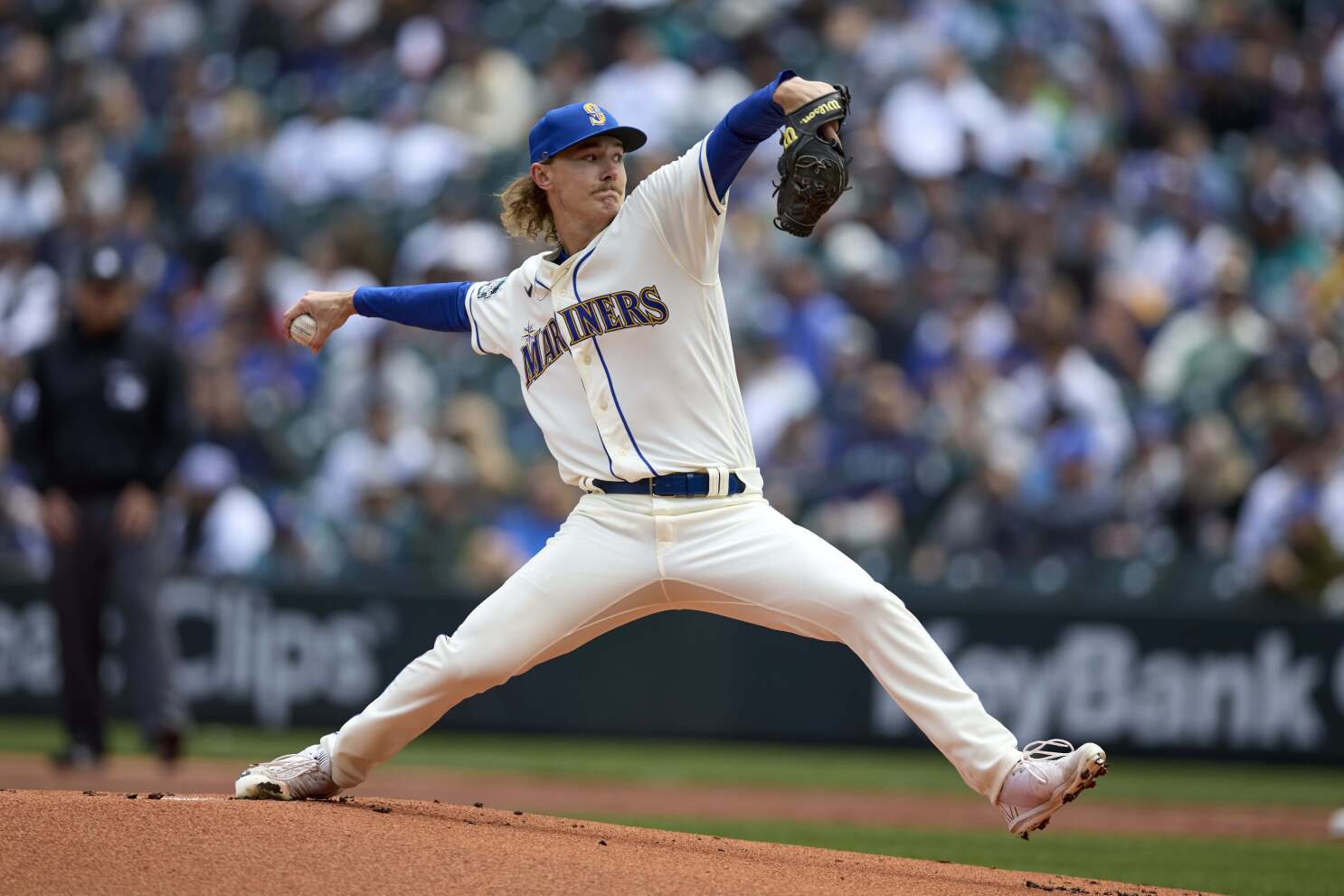 Miller, Topa lead Mariners over slumping Astros 3-1