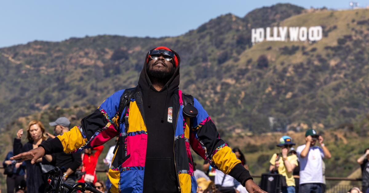 Solar eclipse thrills crowds in California as it darkens swath of
