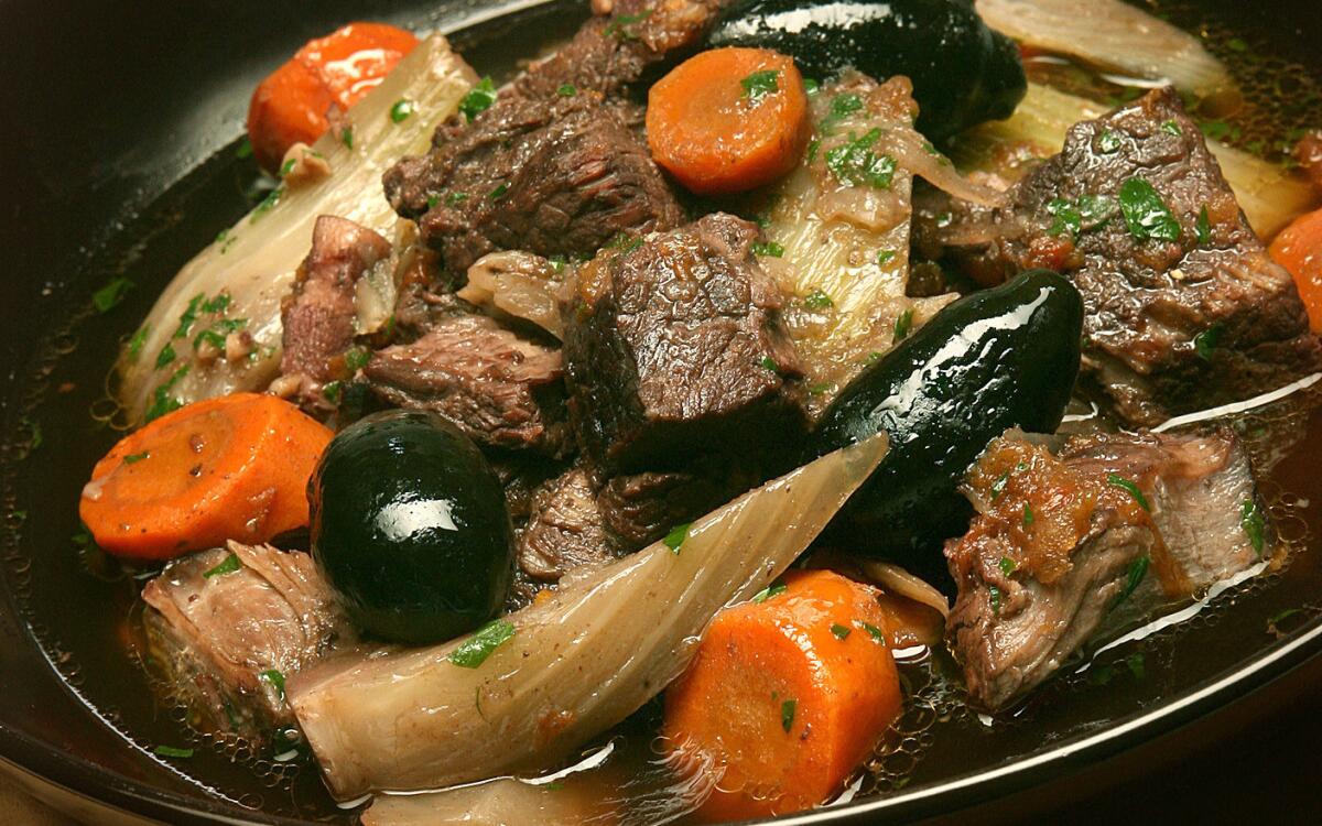 Daube de boeuf Provencale (Provencal beef daube with red wine and black olives)