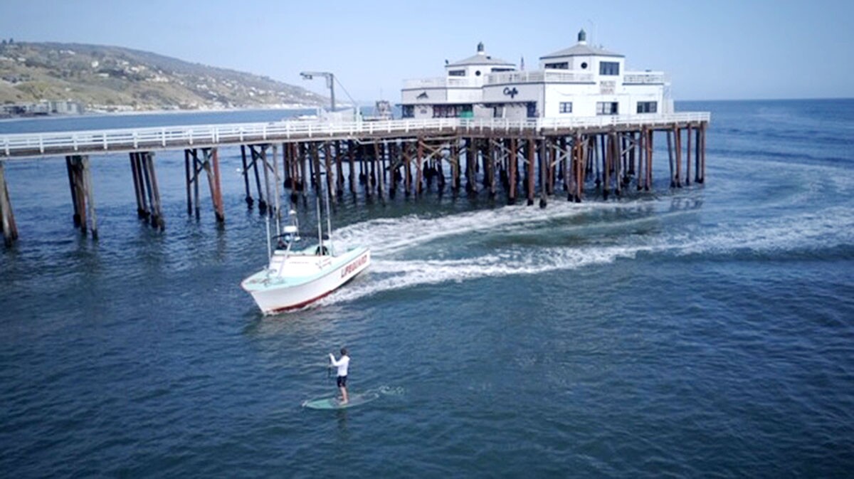 Paddle boarder arrested in Malibu, ignored coronavirus closures - Los  Angeles Times