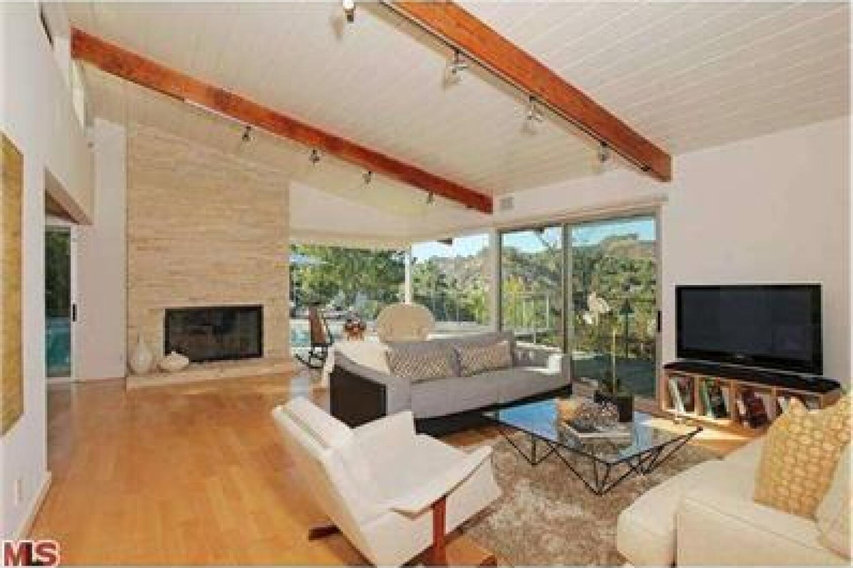 Venus Williams Puts Hollywood Hills West Home Up For Sale