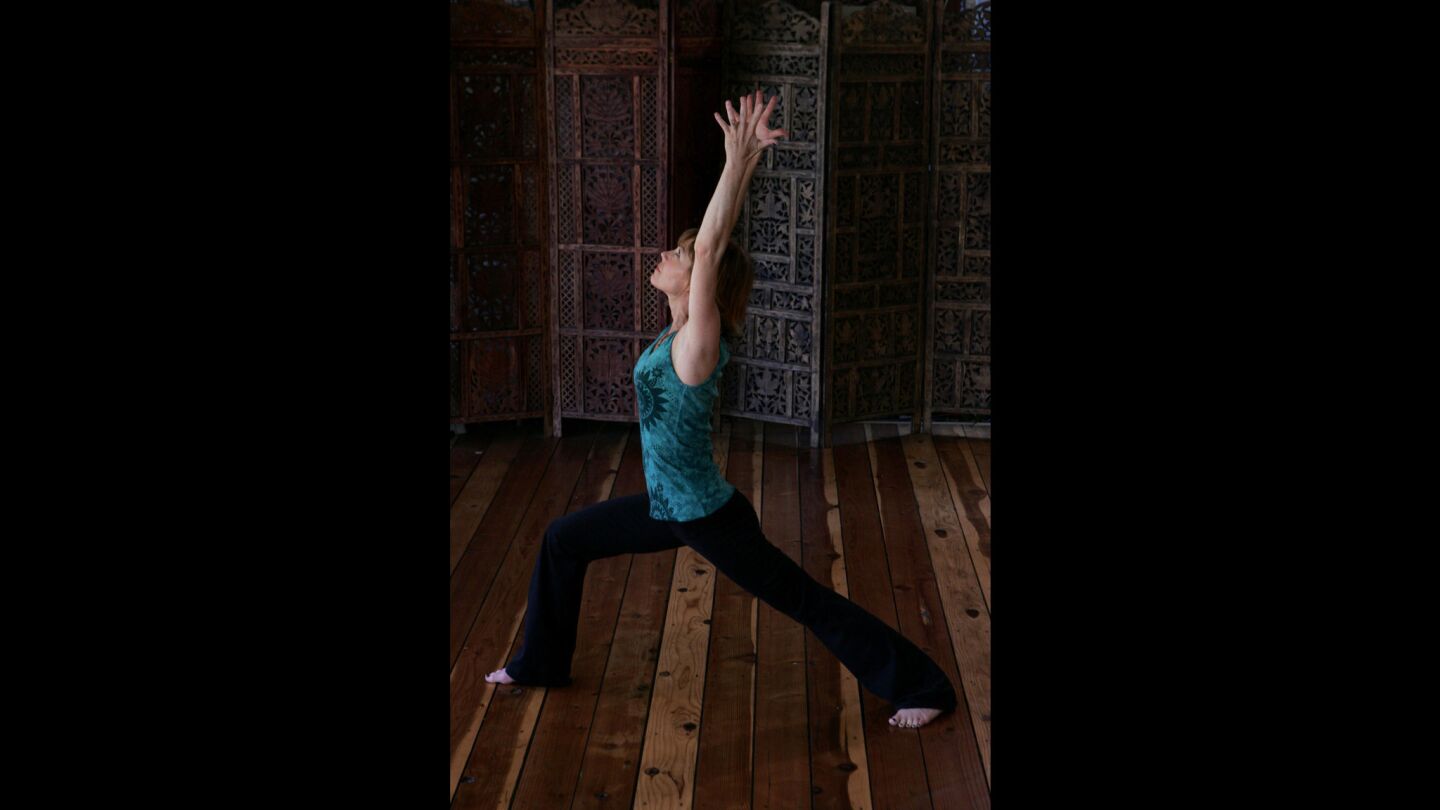 Do: Make sure the ankle is under the knee so that the leg is in a straight line perpendicular to the floor. To balance in this pose, push into the back leg. This is easier to do if the front knee is directly over the ankle. The back leg tends to get underused, and it can sometimes take you too far forward.