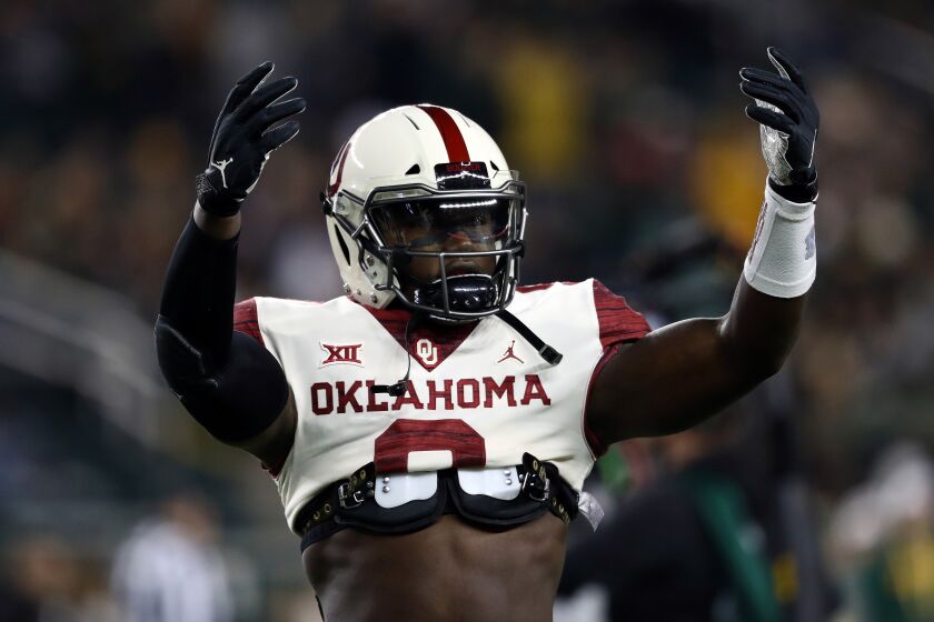 WACO, TEXAS - NOVEMBER 16: Kenneth Murray #9 of the Oklahoma Sooners before a game against the Baylor Bears at McLane Stadium on November 16, 2019 in Waco, Texas. (Photo by Ronald Martinez/Getty Images)