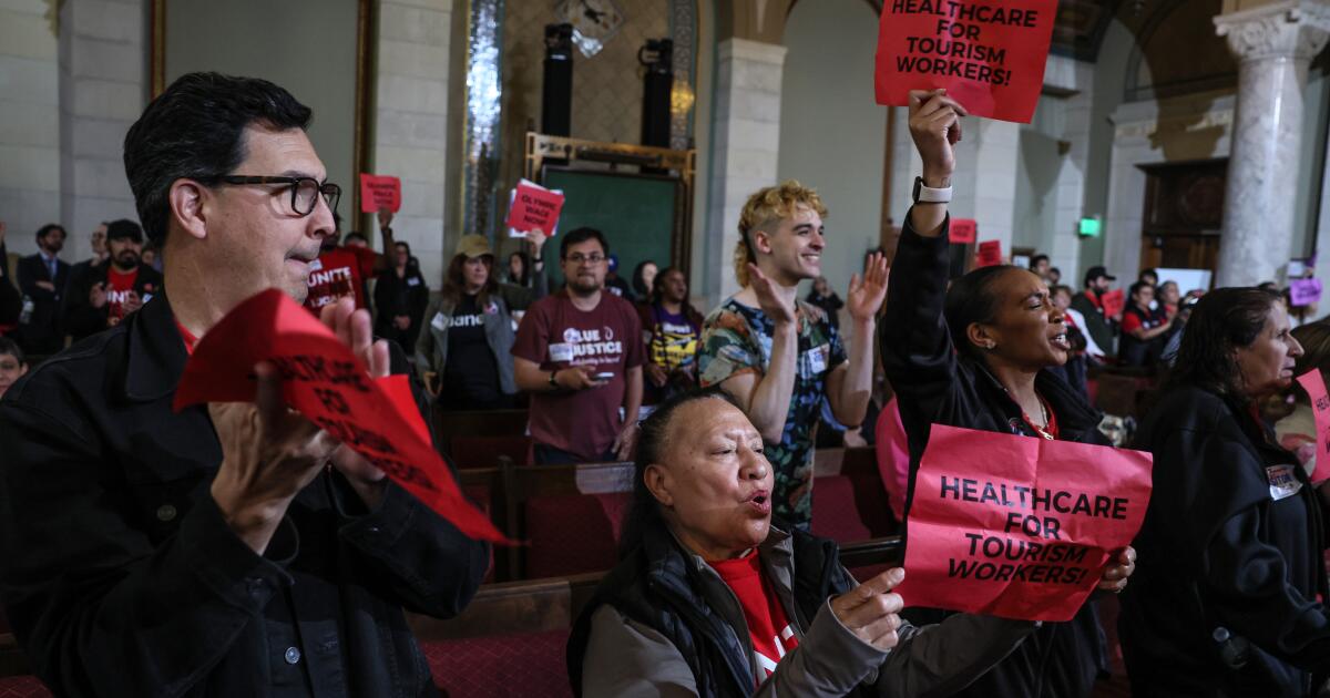 Amid Trump trade war, L.A. urged to hold off on wage hikes for tourism workers
