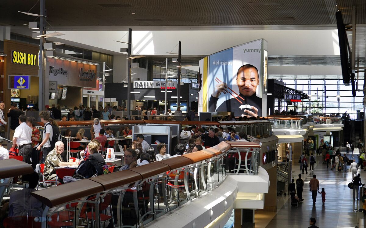 The percentage of restaurants that offer healthy entrees at the nation's busiest airports has increased, according to a new study.