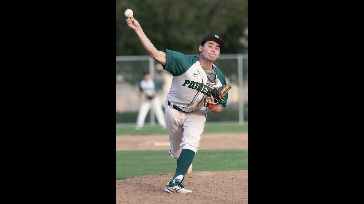 Photo Gallery: Flintridge Prep beats Providence in second round of CIF Southern Section Division VI baseball