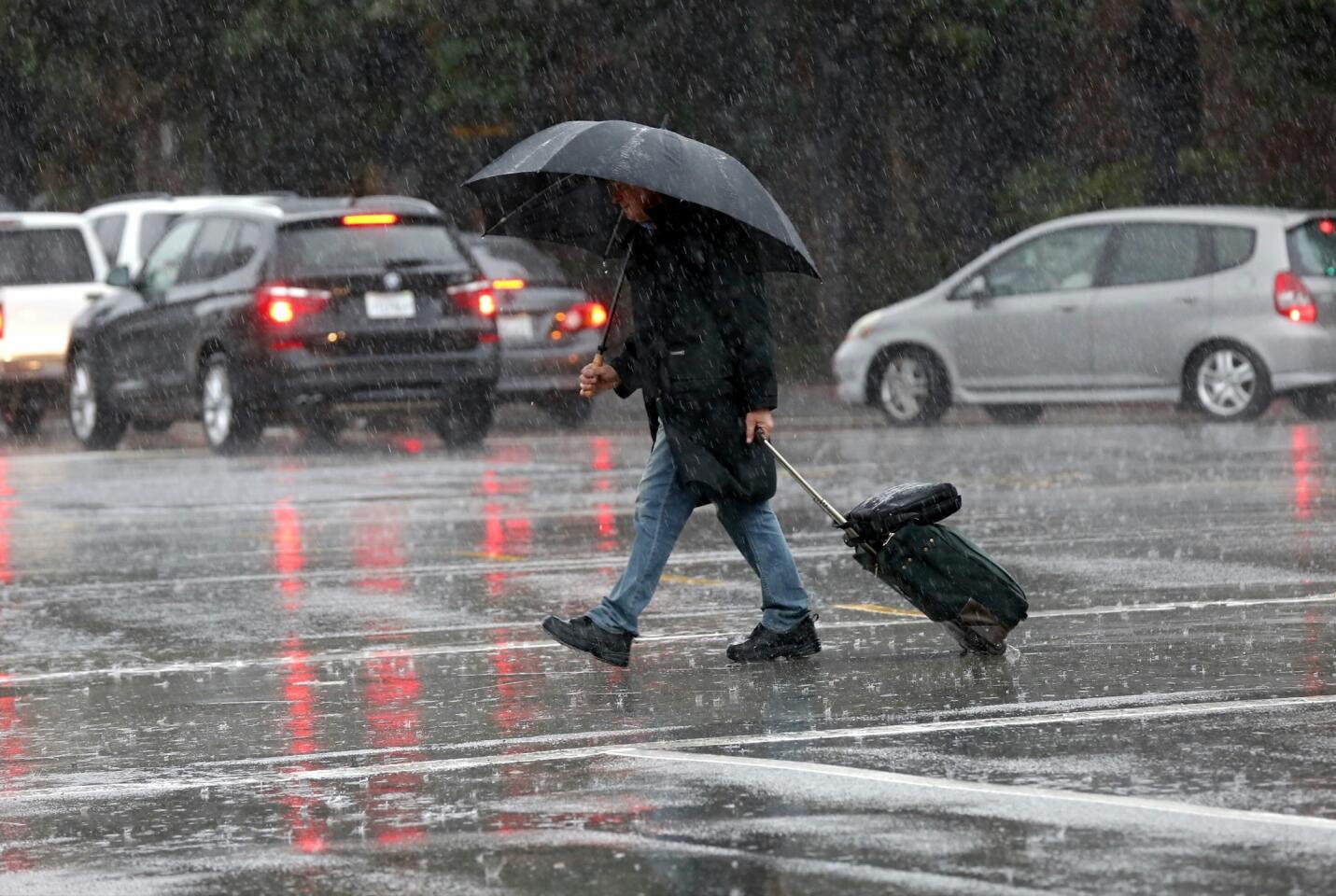 Major rainstorm rolls through SoCal