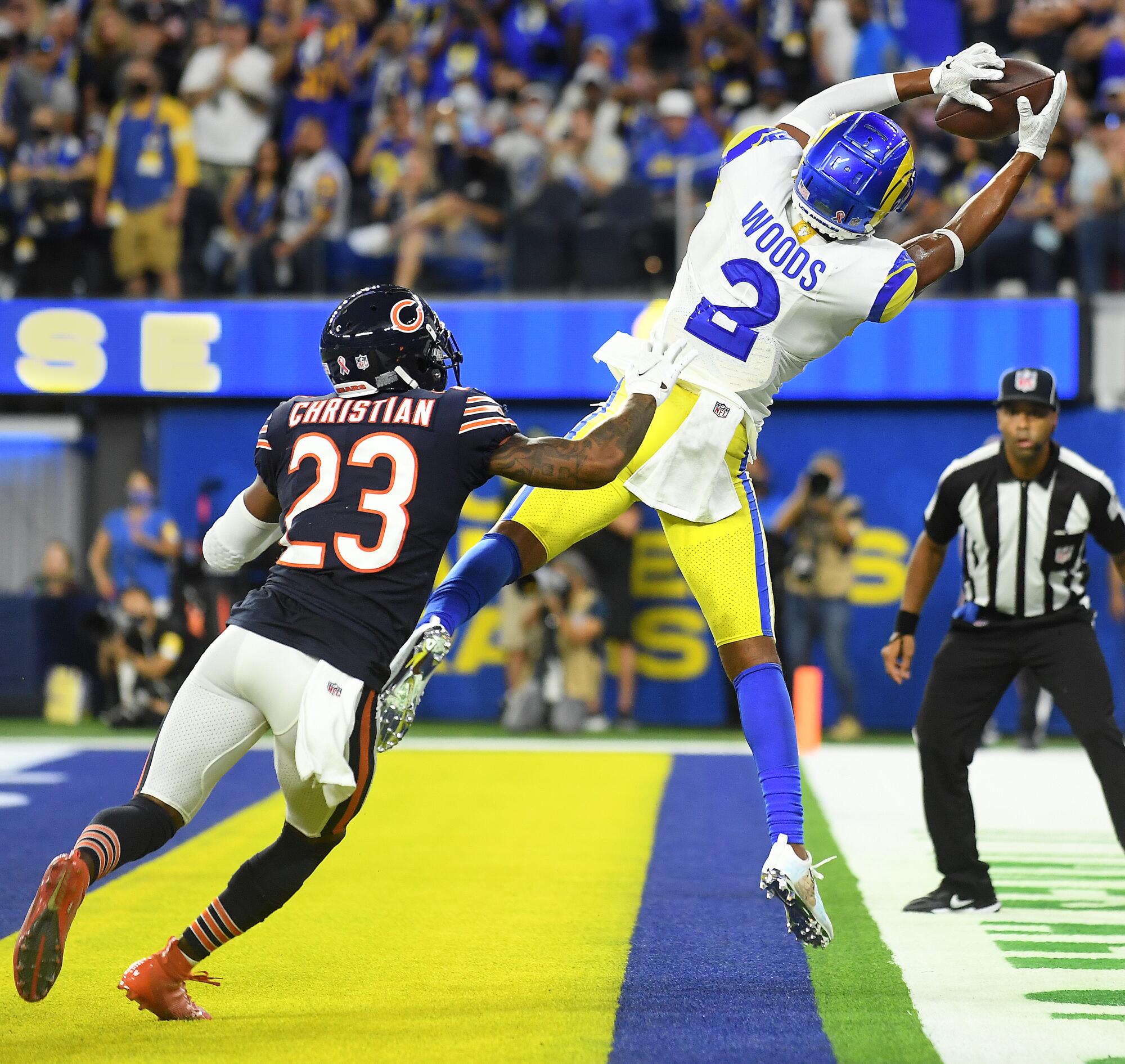 Los Angeles Rams receiver Robert Woods catches a touchdown pass in front of Chicago Bears defensive back Marqui Christian