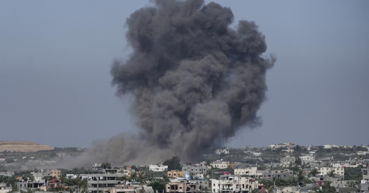 Latest | 12 dead in air strikes in central Gaza, 16 dead in attacks on Houthi rebels