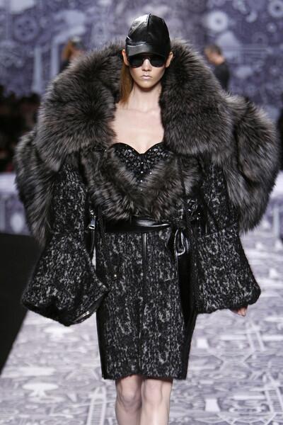 Viktor & Rolf fall 2010